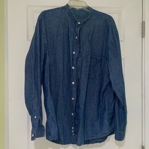 Eddi Bauer dark blue chambray men’s button down